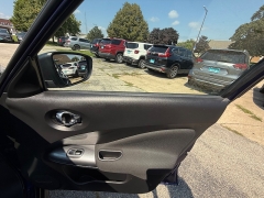 Used 2015  Nissan Juke 4d SUV AWD SL at Capitol Car Credit near Rantoul&comma; IL