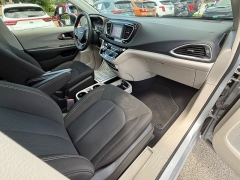 Used 2023  Chrysler Voyager LX FWD at Capitol Car Credit near Rantoul, IL