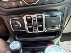Used 2019 Jeep Wrangler Unlimited 4d SUV 4WD Sahara at Capitol Car Credit near Rantoul, IL