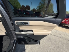 Used 2022  Ford Explorer XLT 4WD at Capitol Car Credit near Rantoul&comma; IL