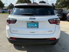 Used 2022  Jeep Compass Latitude 4x4 at Capitol Car Credit near Rantoul&comma; IL