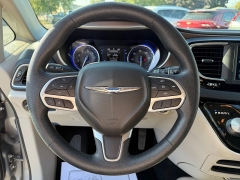 Used 2021  Chrysler Voyager L FWD at Capitol Car Credit near Rantoul, IL