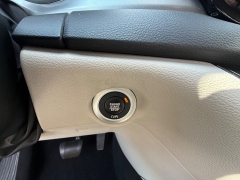 Used 2022  Chrysler Pacifica Touring L FWD at Capitol Car Credit near Rantoul, IL