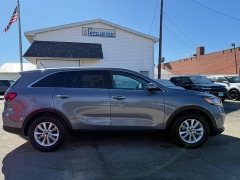 Used 2020  Kia Sorento 4d SUV FWD LX V6 at Capitol Car Credit near Rantoul&comma; IL