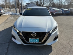 Used 2020  Nissan Altima 4d Sedan FWD 2&period;5L SR at Capitol Car Credit near Rantoul&comma; IL