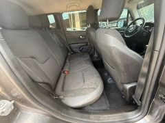 Used 2020  Jeep Renegade 4d SUV FWD Latitude Altitude at Capitol Car Credit near Rantoul&comma; IL