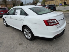 Used 2016 Ford Taurus 4d Sedan SEL V6 at Capitol Car Credit near Rantoul, IL