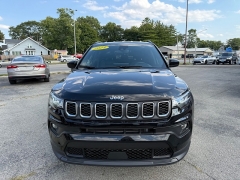 Used 2024  Jeep Compass Latitude 4x4 at Capitol Car Credit near Rantoul, IL