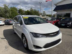Used 2017  Chrysler Pacifica 4d Wagon Limited at Capitol Car Credit near Rantoul&comma; IL