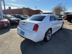 Used 2019  Chrysler 300 4d Sedan RWD Limited at Capitol Car Credit near Rantoul&comma; IL