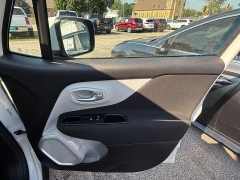 Used 2019 Jeep Renegade 4d SUV FWD Latitude at Capitol Car Credit near Rantoul, IL