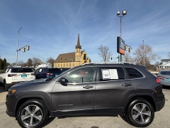 Used 2019  Jeep Cherokee 4d SUV 4WD Limited 3&period;2L at Capitol Car Credit near Rantoul&comma; IL