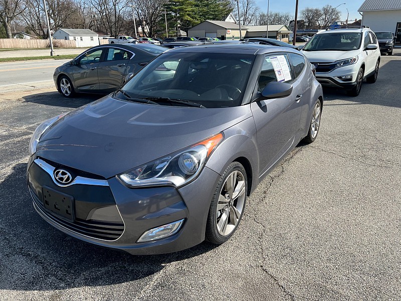 Used 2017  Hyundai Veloster 3d Coupe Auto at Capitol Car Credit near Rantoul, IL