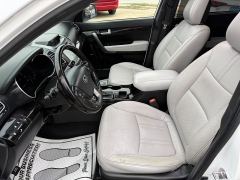 Used 2014  Kia Sorento 4d SUV AWD SX Limited at Capitol Car Credit near Rantoul&comma; IL