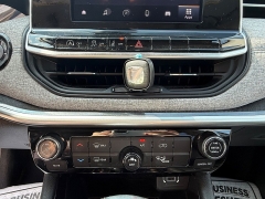 Used 2022  Jeep Compass Latitude 4x4 at Capitol Car Credit near Rantoul&comma; IL