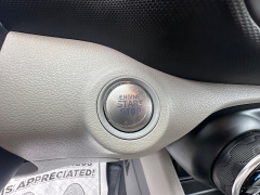Used 2024  Hyundai Venue SEL IVT at Capitol Car Credit near Rantoul&comma; IL