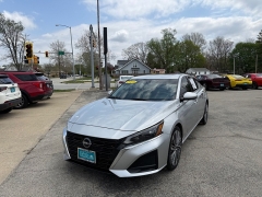  2023 Nissan Altima 2&period;5 SL Sedan at Capitol Car Credit near Rantoul&comma; IL