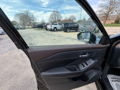 Used 2023  Nissan Rogue FWD SL at Capitol Car Credit near Rantoul&comma; IL