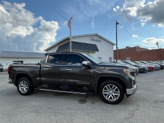 Used 2020 GMC Sierra 1500 4WD Crew Cab SLT at Capitol Car Credit near Rantoul, IL