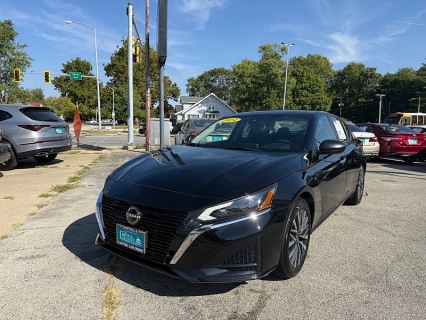 Used 2024 Nissan Altima 2.5 SV Sedan at Capitol Car Credit near Rantoul, IL