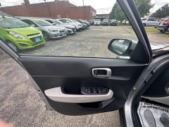 Used 2024  Hyundai Venue SEL IVT at Capitol Car Credit near Rantoul&comma; IL