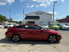 Used 2024  Hyundai Elantra Limited IVT at Capitol Car Credit near Rantoul&comma; IL