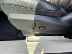 Used 2022  Chrysler Pacifica Touring L FWD at Capitol Car Credit near Rantoul, IL