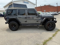 Used 2020  Jeep Wrangler Unlimited 4d SUV 4WD Sport at Capitol Car Credit near Rantoul&comma; IL
