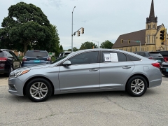 Used 2016 Hyundai Sonata 4d Sedan SE at Capitol Car Credit near Rantoul, IL