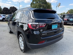 Used 2024  Jeep Compass Latitude 4x4 at Capitol Car Credit near Rantoul, IL