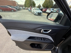 Used 2024  Jeep Compass Latitude 4x4 at Capitol Car Credit near Rantoul, IL