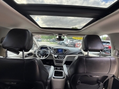 Used 2017  Chrysler Pacifica 4d Wagon Limited at Capitol Car Credit near Rantoul&comma; IL