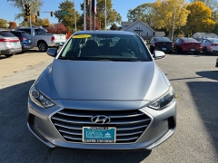 Used 2017  Hyundai Elantra 4d Sedan SE Auto at Capitol Car Credit near Rantoul, IL