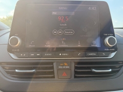 Used 2022  Nissan Altima 2.5 SR Sedan at Capitol Car Credit near Rantoul, IL