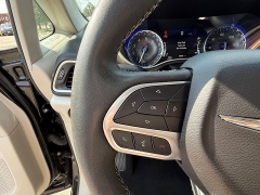 Used 2022  Chrysler Pacifica Touring L FWD at Capitol Car Credit near Rantoul, IL