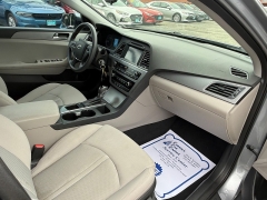 Used 2016 Hyundai Sonata 4d Sedan SE at Capitol Car Credit near Rantoul, IL