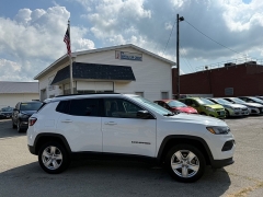 Used 2022  Jeep Compass Latitude 4x4 at Capitol Car Credit near Rantoul&comma; IL