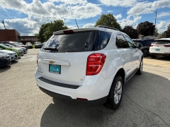 Used 2017  Chevrolet Equinox 4d SUV FWD LT at Capitol Car Credit near Rantoul&comma; IL