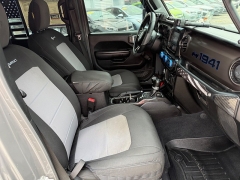 Used 2020  Jeep Wrangler Unlimited 4d SUV 4WD Sport at Capitol Car Credit near Rantoul&comma; IL