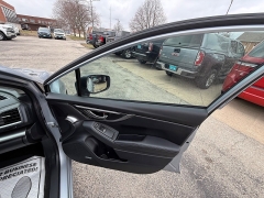 Used 2019  Subaru Impreza 4d Sedan 2&period;0i Limited at Capitol Car Credit near Rantoul&comma; IL