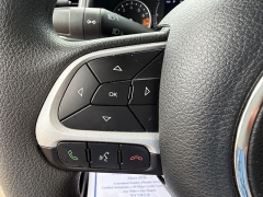 Used 2021 Jeep Renegade Jeepster 4x4 at Capitol Car Credit near Rantoul, IL
