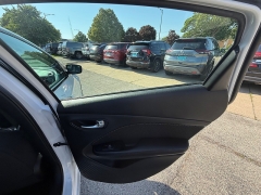 Used 2014  Dodge Dart 4d Sedan SXT at Capitol Car Credit near Rantoul&comma; IL