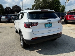 Used 2022  Jeep Compass Latitude 4x4 at Capitol Car Credit near Rantoul&comma; IL