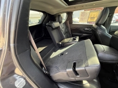 Used 2019  Jeep Cherokee 4d SUV 4WD Limited 3&period;2L at Capitol Car Credit near Rantoul&comma; IL