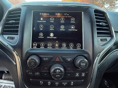 Used 2018  Jeep Grand Cherokee 4d SUV 4WD Limited V6 at Capitol Car Credit near Rantoul, IL