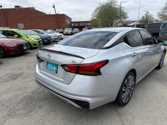 Used 2023  Nissan Altima 2&period;5 SL Sedan at Capitol Car Credit near Rantoul&comma; IL