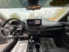 Used 2023  Nissan Altima 2&period;5 SL Sedan at Capitol Car Credit near Rantoul&comma; IL