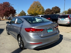 Used 2017  Hyundai Elantra 4d Sedan SE Auto at Capitol Car Credit near Rantoul, IL