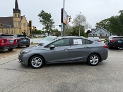 Used 2018  Chevrolet Cruze 4d Sedan LT Auto at Capitol Car Credit near Rantoul&comma; IL
