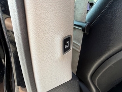 Used 2022  Chrysler Pacifica Touring L FWD at Capitol Car Credit near Rantoul, IL